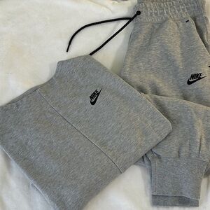 Nike Sportswear Tech Fleece Set